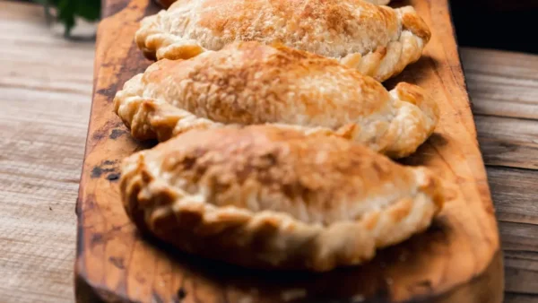 EMPANADA DE CARNE PICANTE - Imagem 3