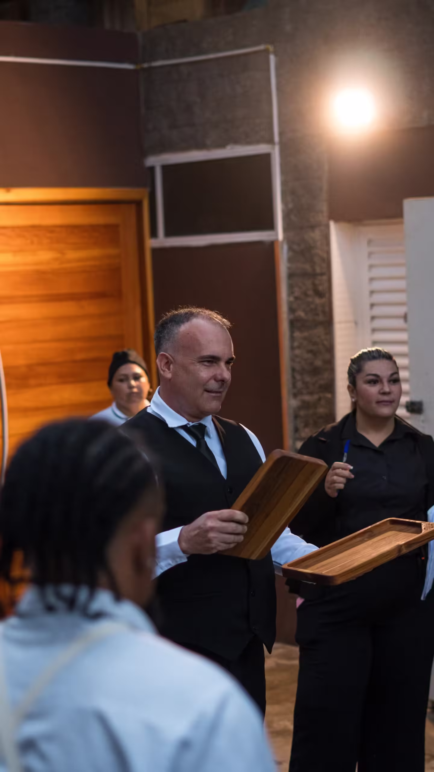 Equipe de profissionais de casamento - Casamento Elegante com Churrasco a Ceu Aberto