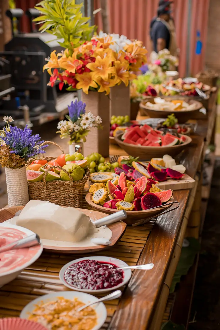 frutas e sobremesas - Casamento Elegante com Churrasco a Ceu Aberto - 2