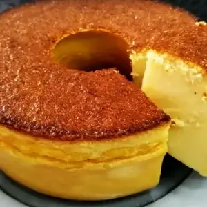 BOLO DE MILHO VERDE C/ SORVETE DE CREME