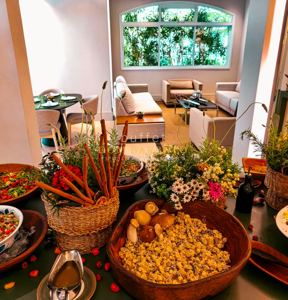 Mini Wedding Com Churrasco - Buffet de Churrasco - mesa de acompanhamentos (2)