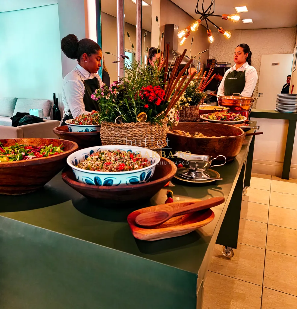 Mini Wedding Com Churrasco - Buffet de Churrasco - mesa de acompanhamentos (6)