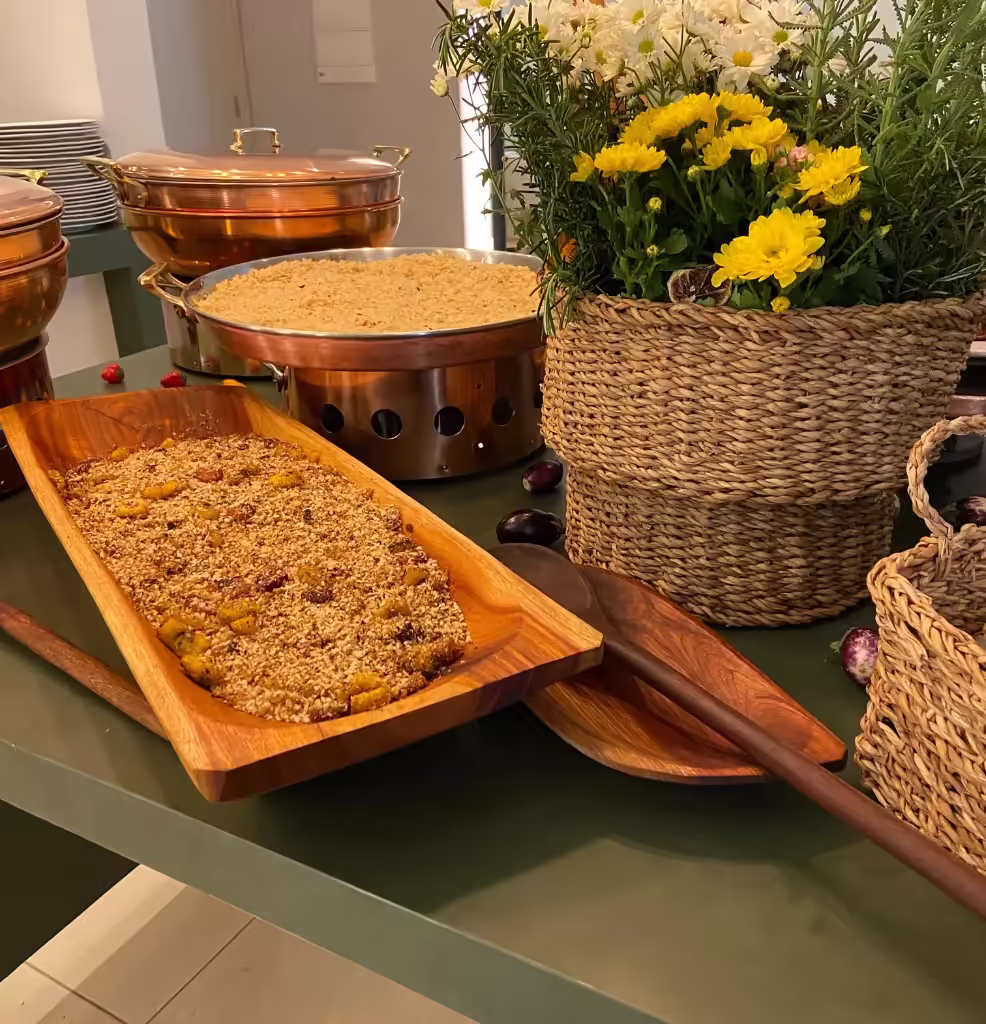 Mini Wedding Com Churrasco - Buffet de Churrasco - mesa de acompanhamentos (9)