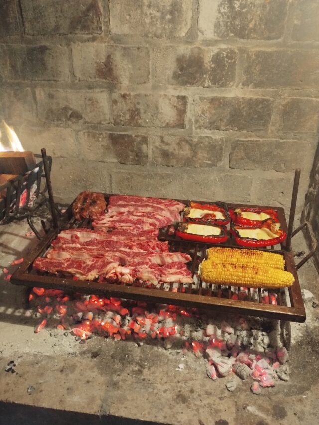 Parrilla, churrasco tradicional ou American BBQ: qual escolher?
