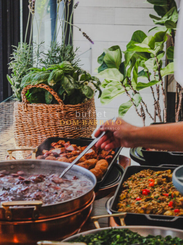 Cardápio de feijoada: da entrada à sobremesa