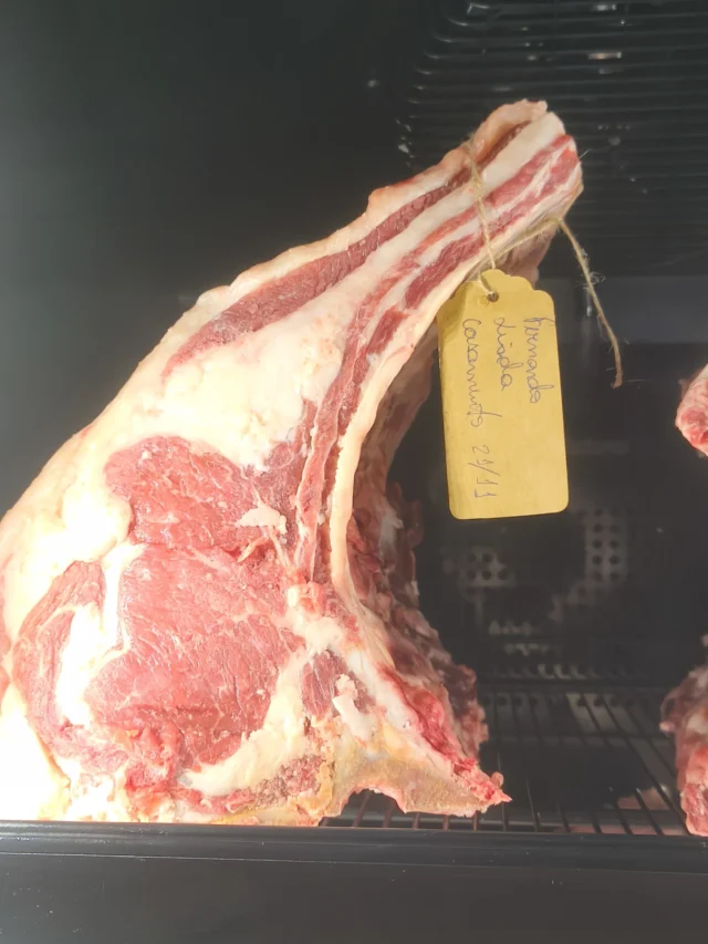 Lombo maturado por 45 dias: como fazemos o dry aged