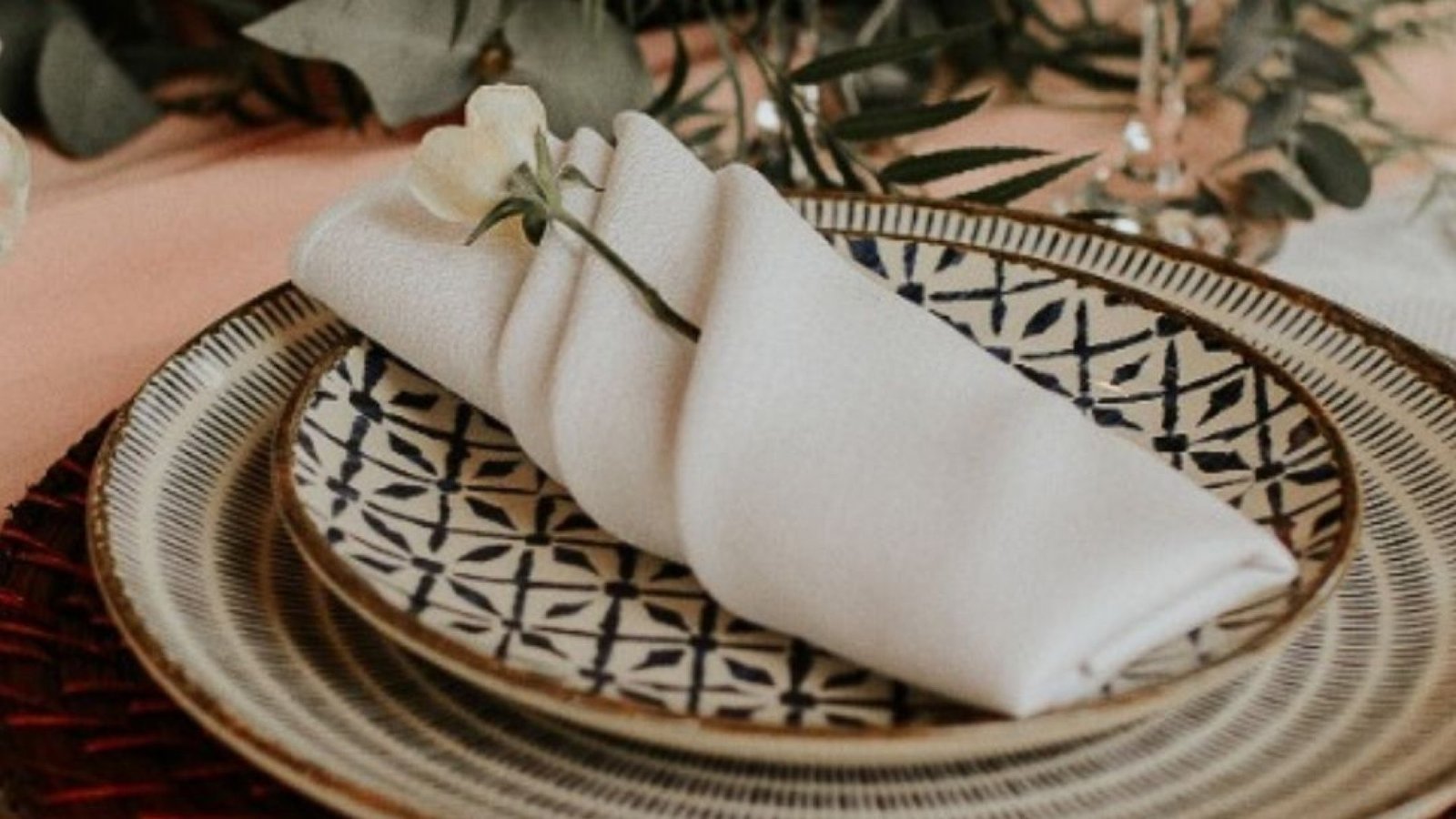 Foto da mesa de casamento para os convidadsos - buffet de churrasco apra casamento